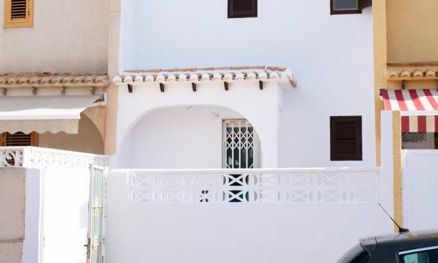 Adosado - Tweedehands - Torrevieja - Torrevieja