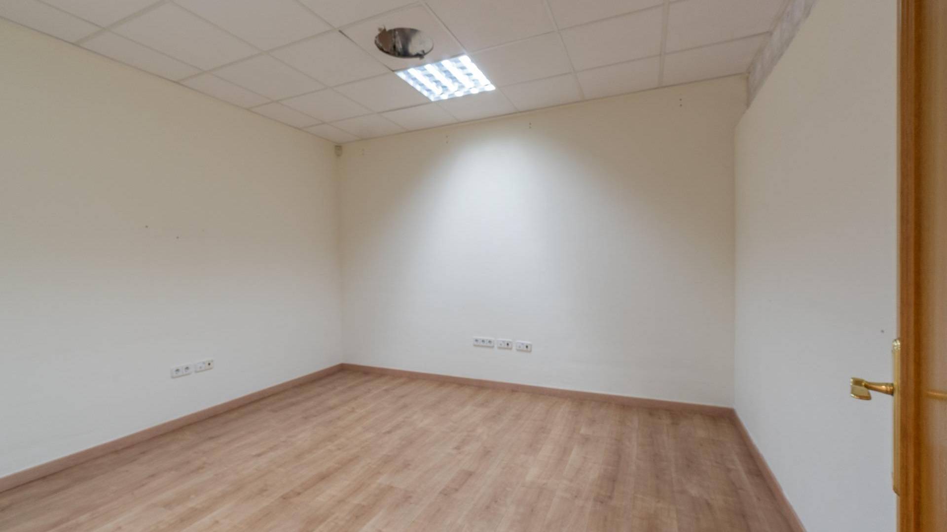 Alquiler a largo plazo - Local Comercial - Orihuela Costa - Playa Flamenca