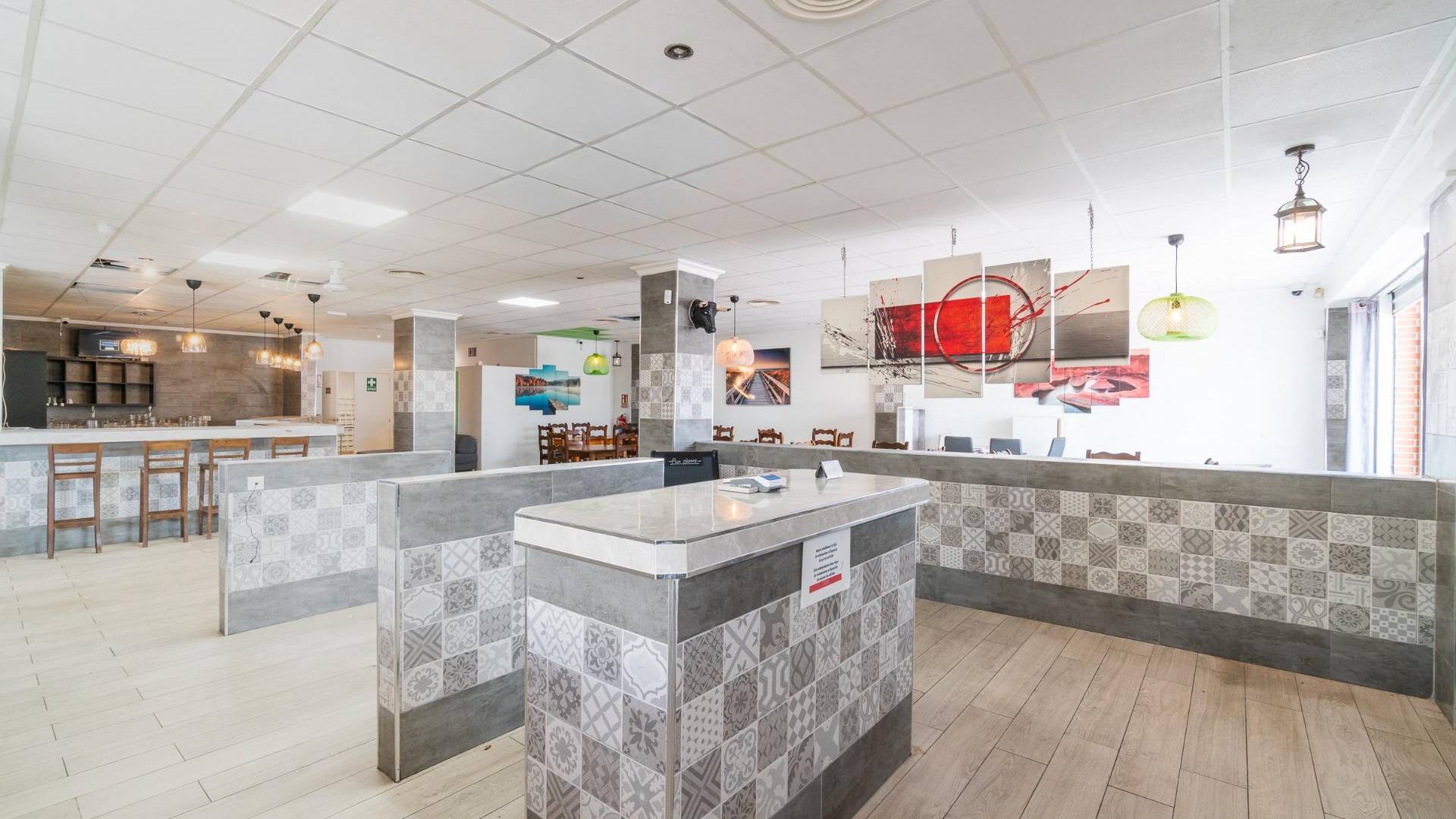 Alquiler a largo plazo - Local Comercial - San Fulgencio - Urbanización La Marina