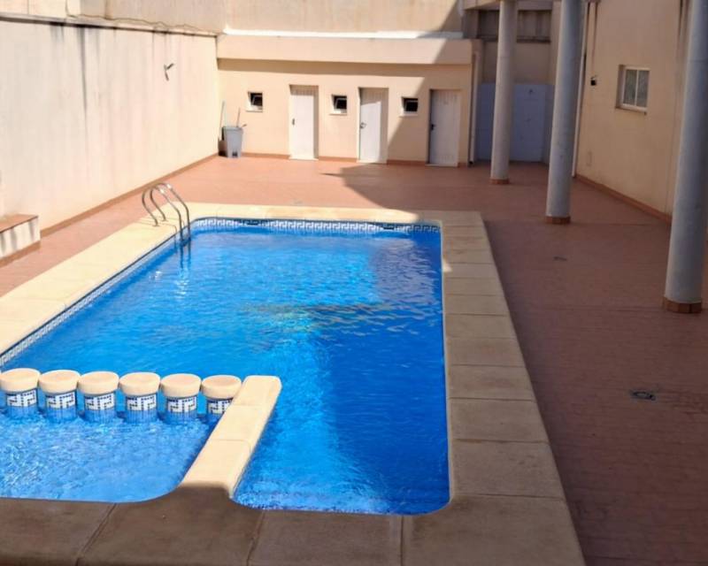 Apartament · z drugiej ręki · Redován · 