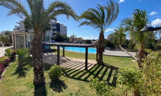 Apartamento - Gebraucht - Orihuela Costa - Villamartín