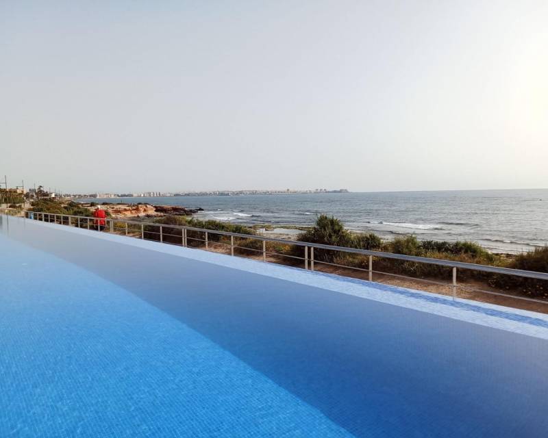 Apartamento · Gebraucht · Torrevieja · 