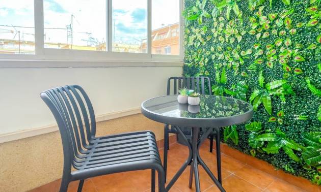 Apartamento - Second hand - Torrevieja - Center