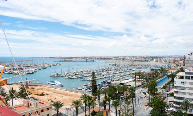 Apartment - Flat - Second hand - Torrevieja - Torrevieja Centro