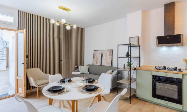 Appartement - Tweedehands - Torrevieja - Centro - Muelle Pesquero