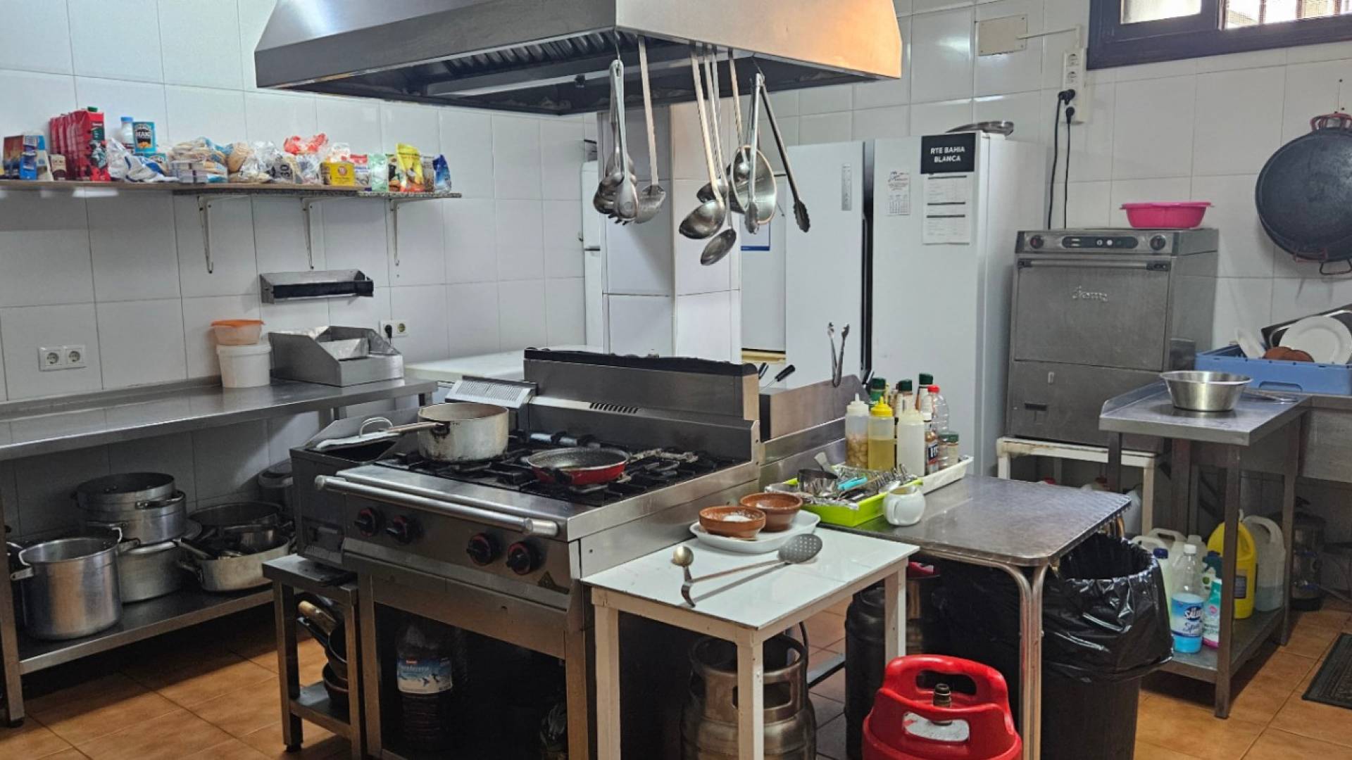 D'occasion - Commercial - Torrevieja - Aguas Nuevas