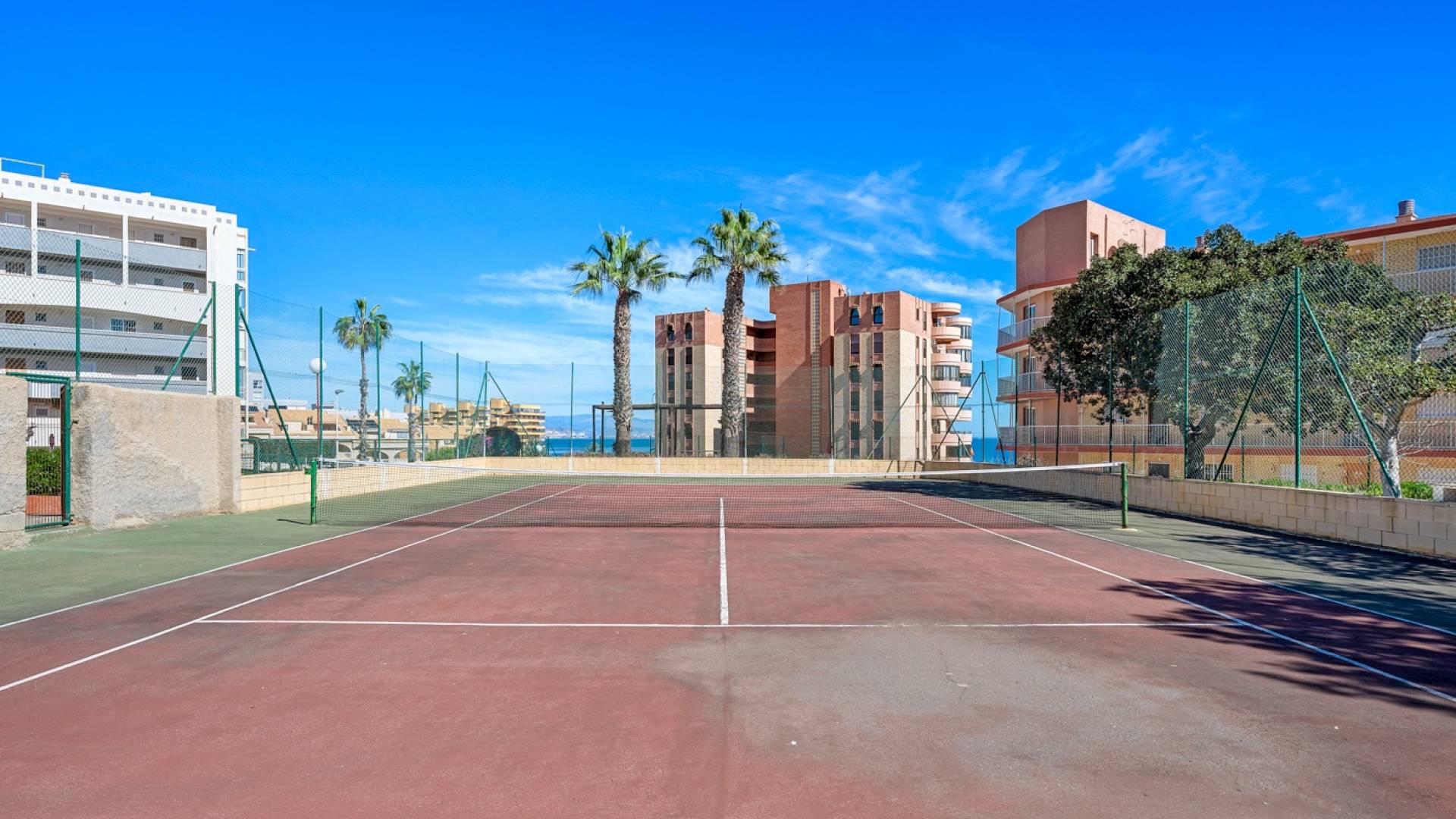 Gebraucht - Apartamento - Arenales del Sol - Segunda linea playa
