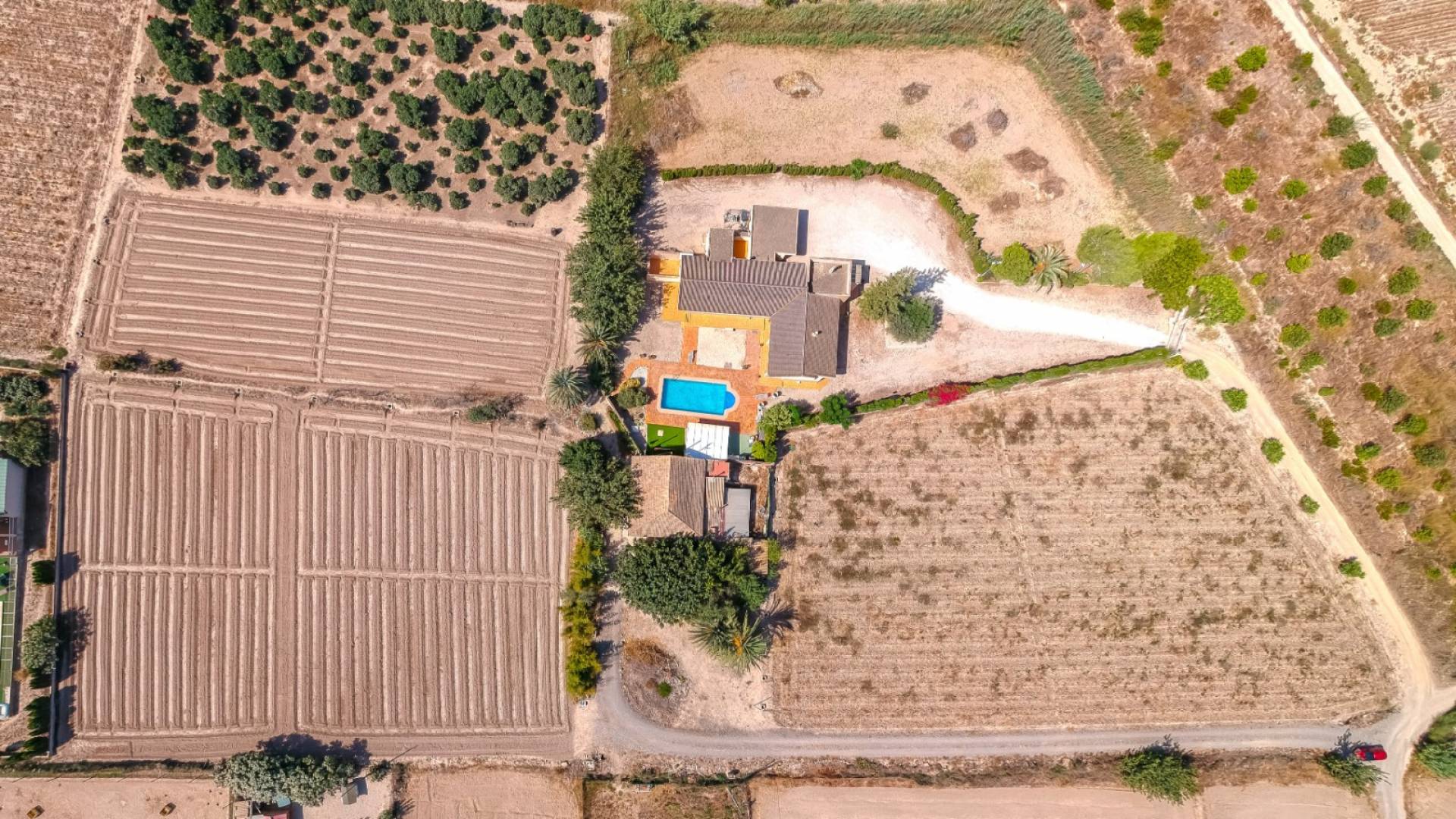 Gebraucht - Finca Landgrundstück - Almoradi - Almoradí