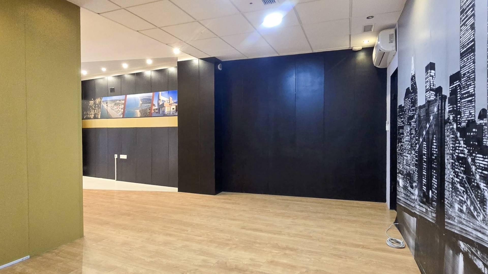 Gebraucht - Locaux commerciaux - Guardamar del Segura - Centro