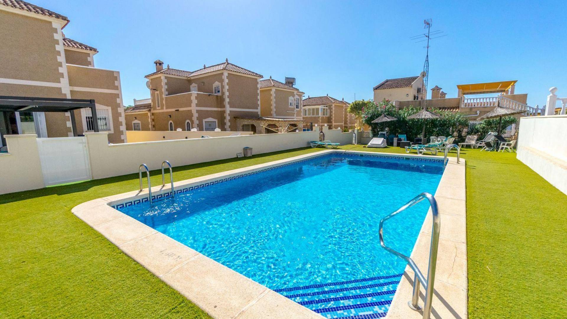 Gebraucht - Stadthaus - Orihuela Costa - Las Filipinas