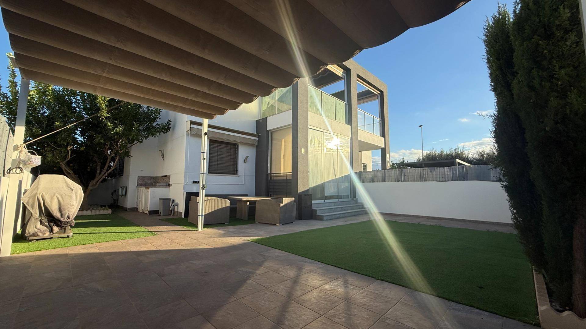 Gebraucht - Stadthaus - Torrevieja - Aguas Nuevas