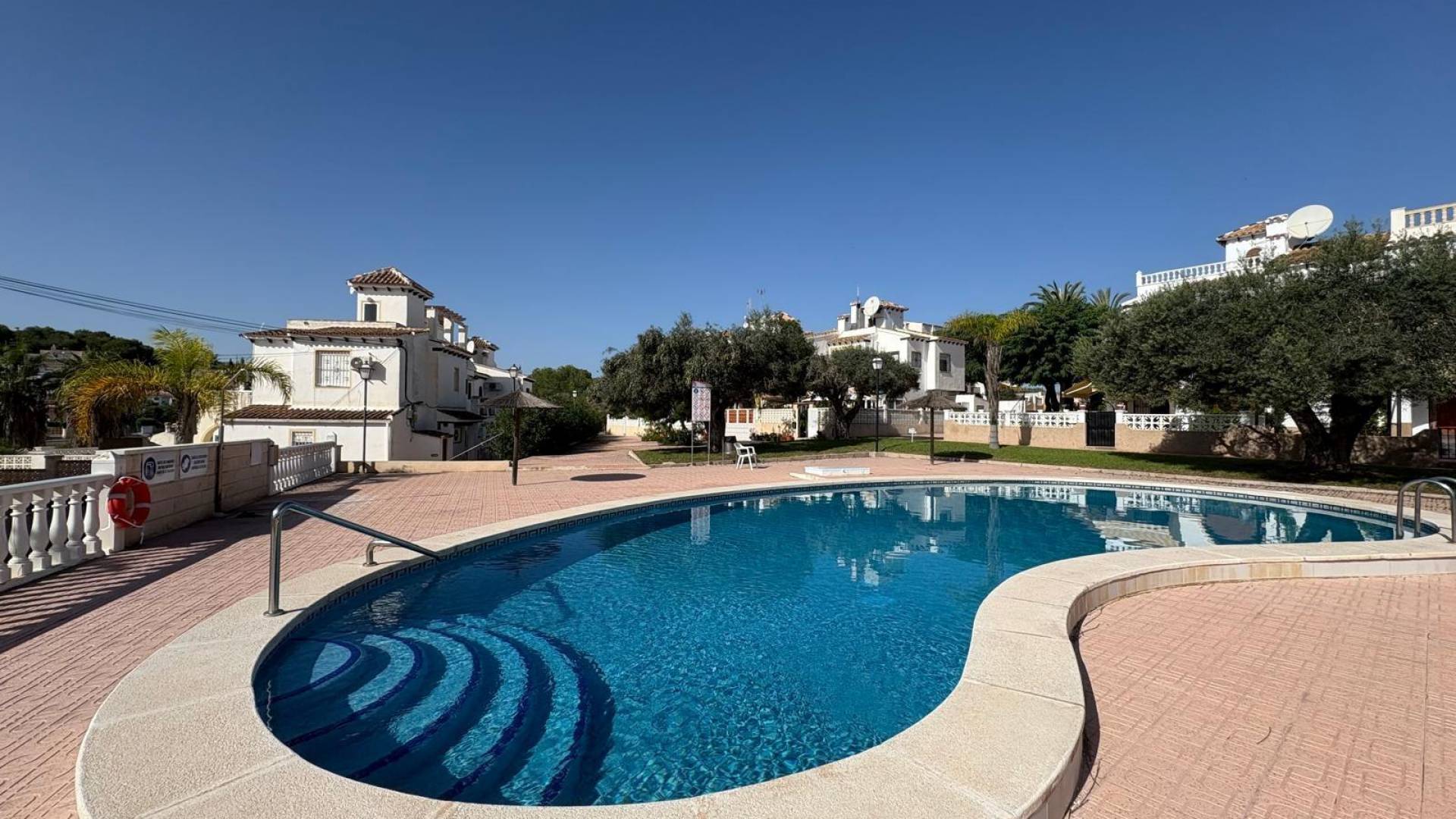 Gebraucht - Townhouse - San Miguel de Salinas - LAS FILIPINAS