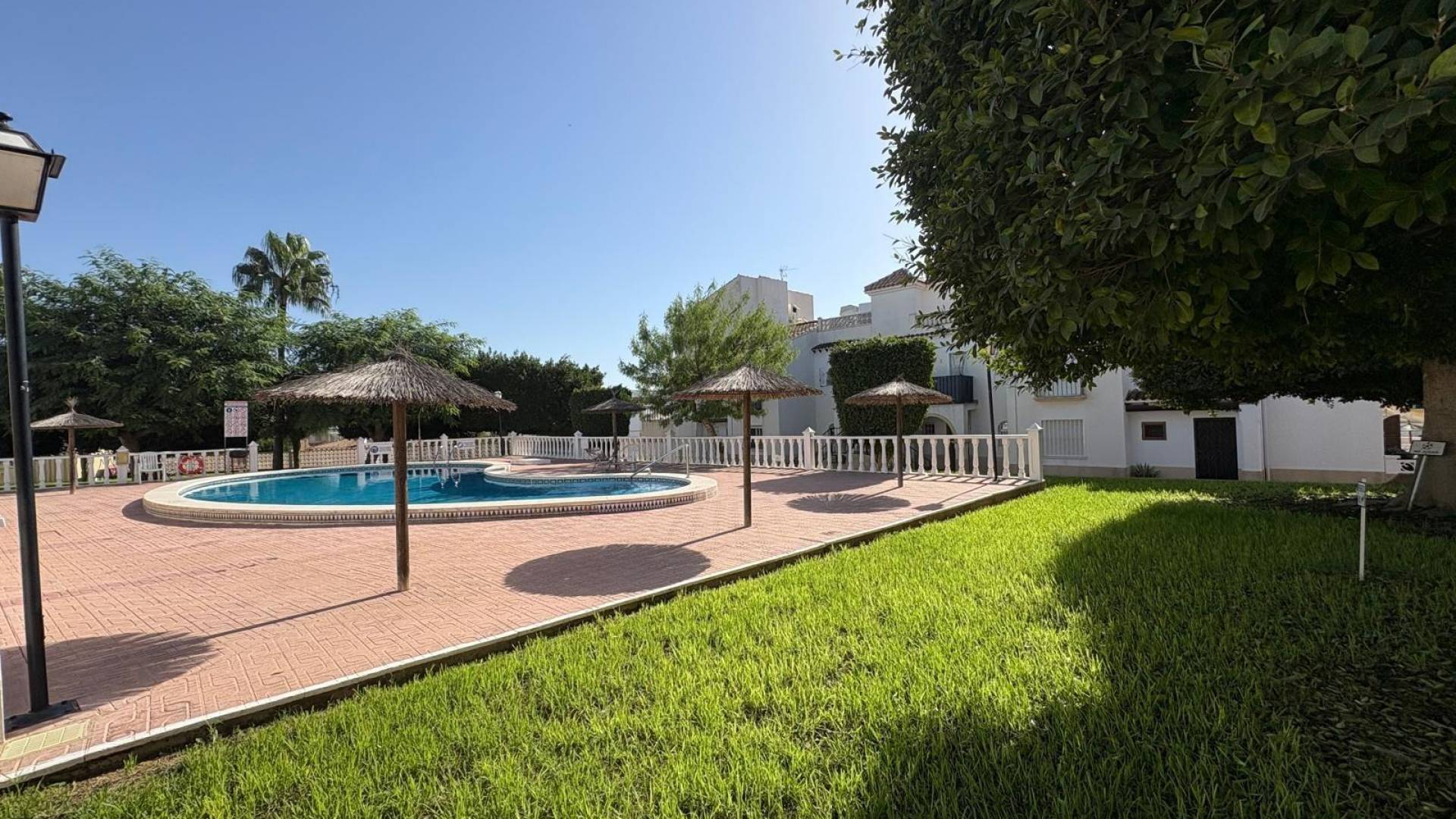 Gebraucht - Townhouse - San Miguel de Salinas - LAS FILIPINAS