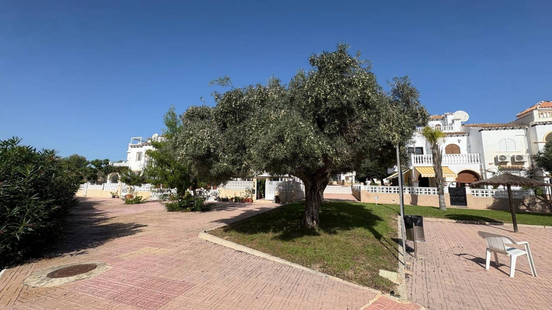 Gebraucht - Townhouse - San Miguel de Salinas - LAS FILIPINAS