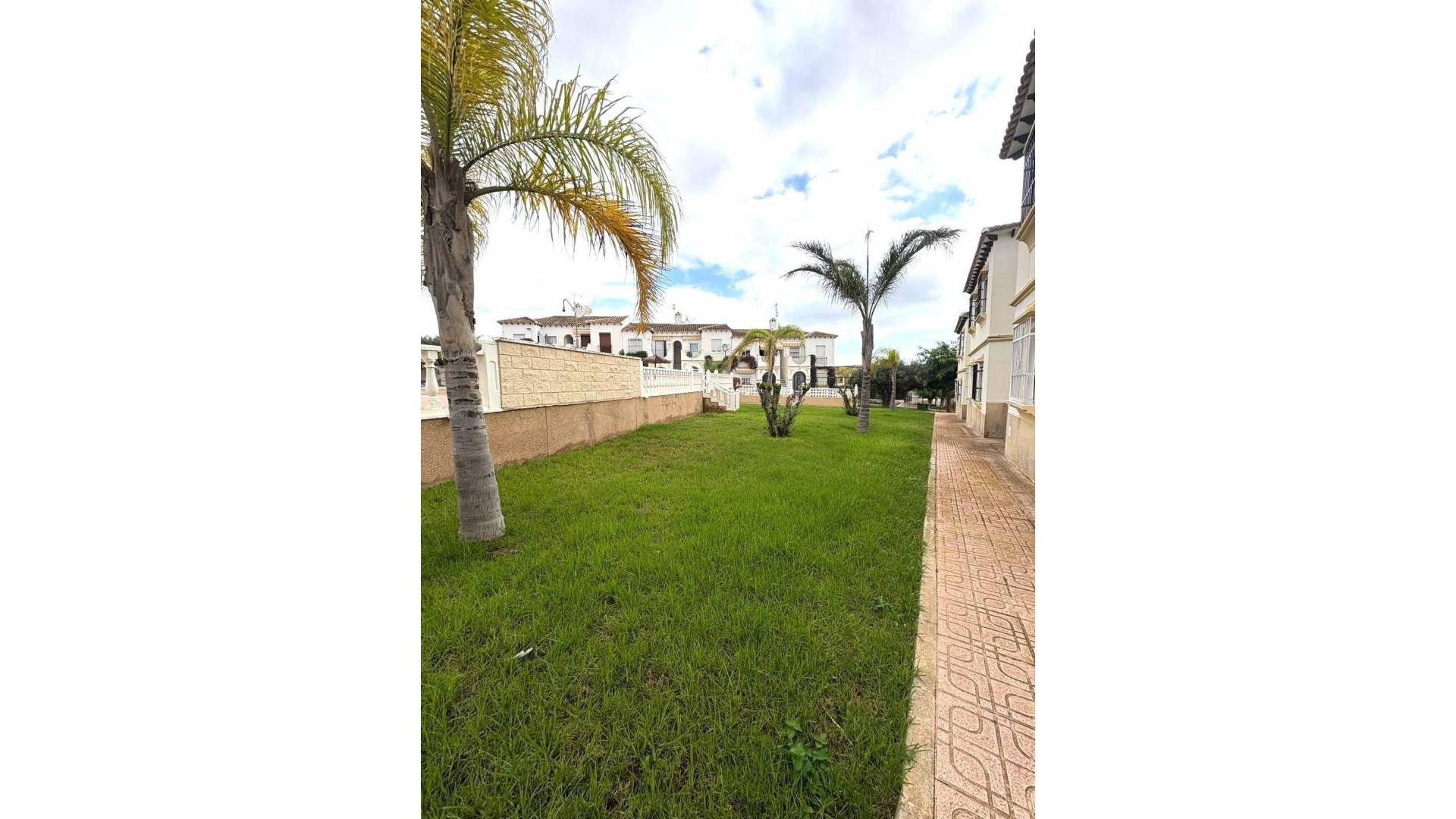 Gebraucht - Townhouse - San Miguel de Salinas - LAS FILIPINAS