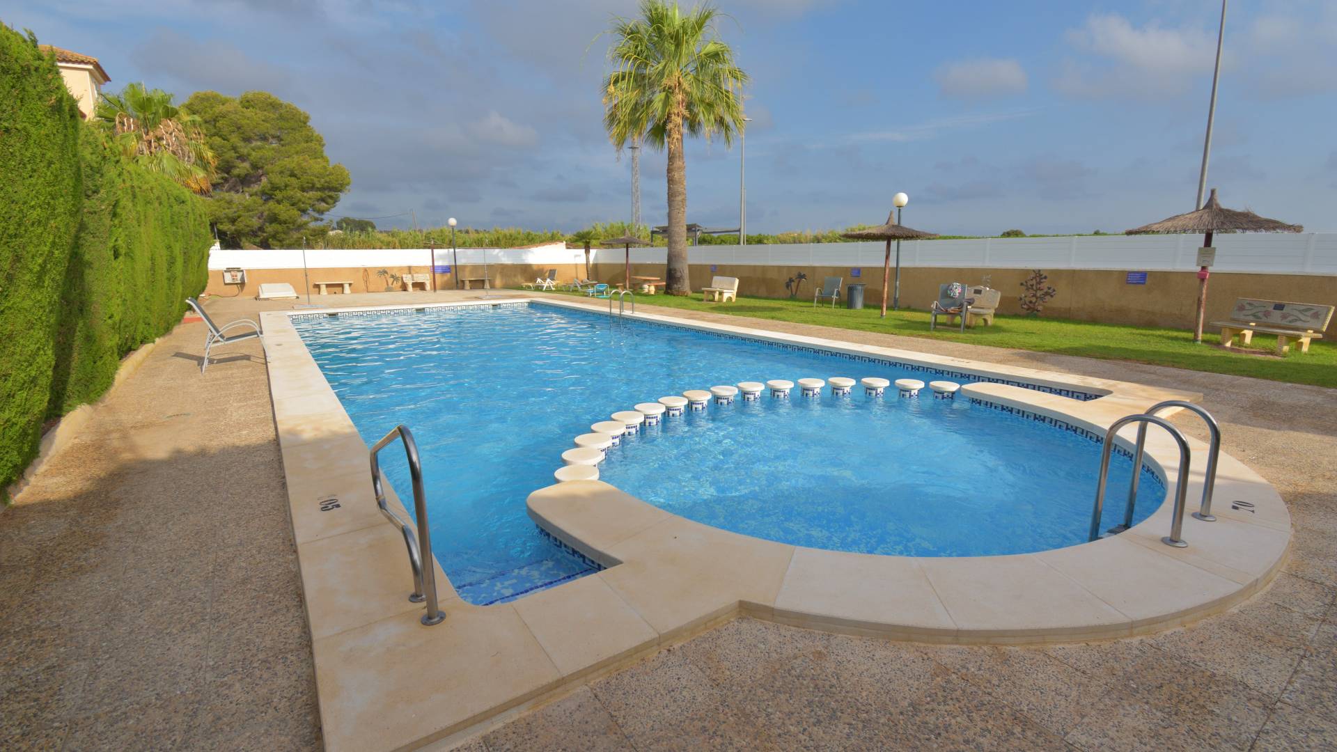 Gebraucht - Unabhängige Villa - Algorfa - Montebello