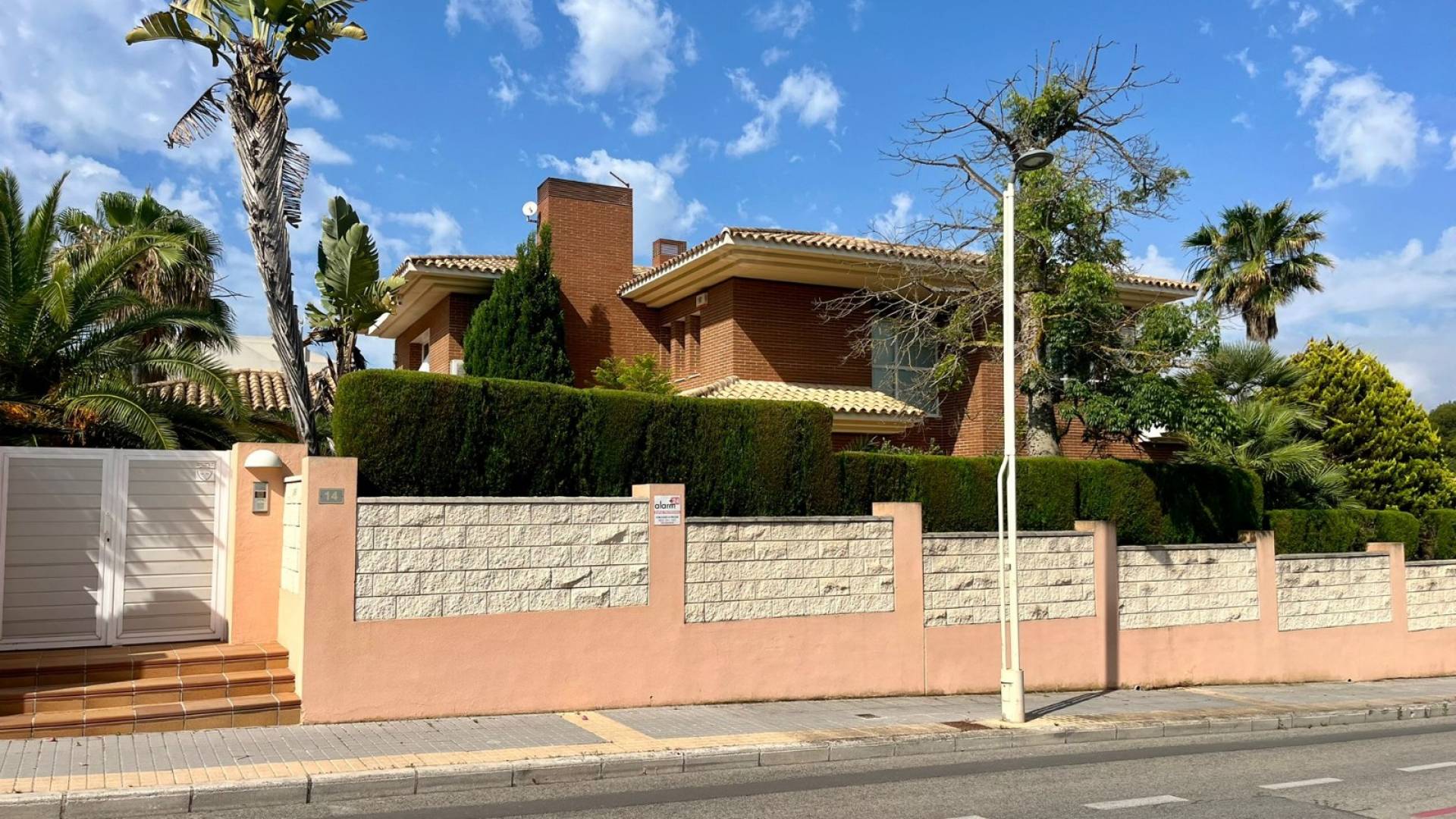 Gebraucht - Unabhängige Villa - Benidorm