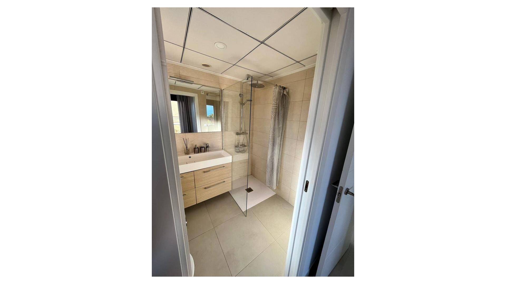 Gebraucht - Unabhängige Villa - La Nucía