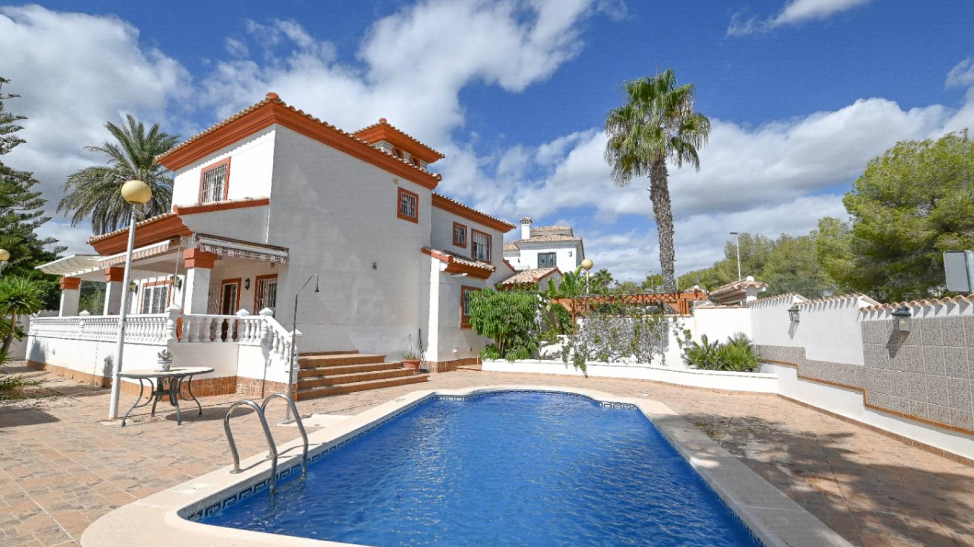 Gebraucht - Unabhängige Villa - Orihuela Costa - Club de golf y campo Las Colinas