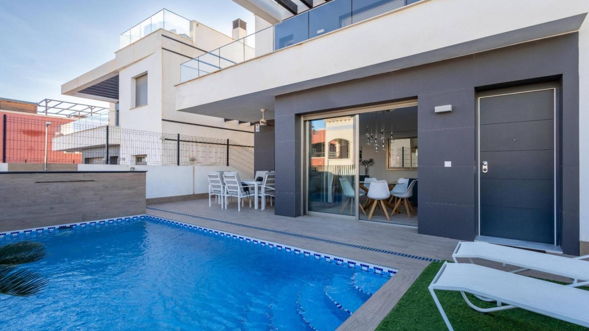 Gebraucht - Unabhängige Villa - Orihuela Costa - PAU 26