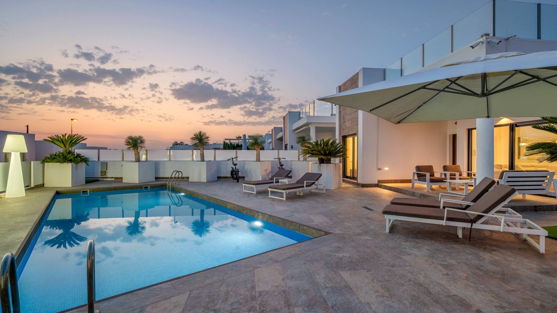 Gebraucht - Unabhängige Villa - Orihuela Costa - Villamartín