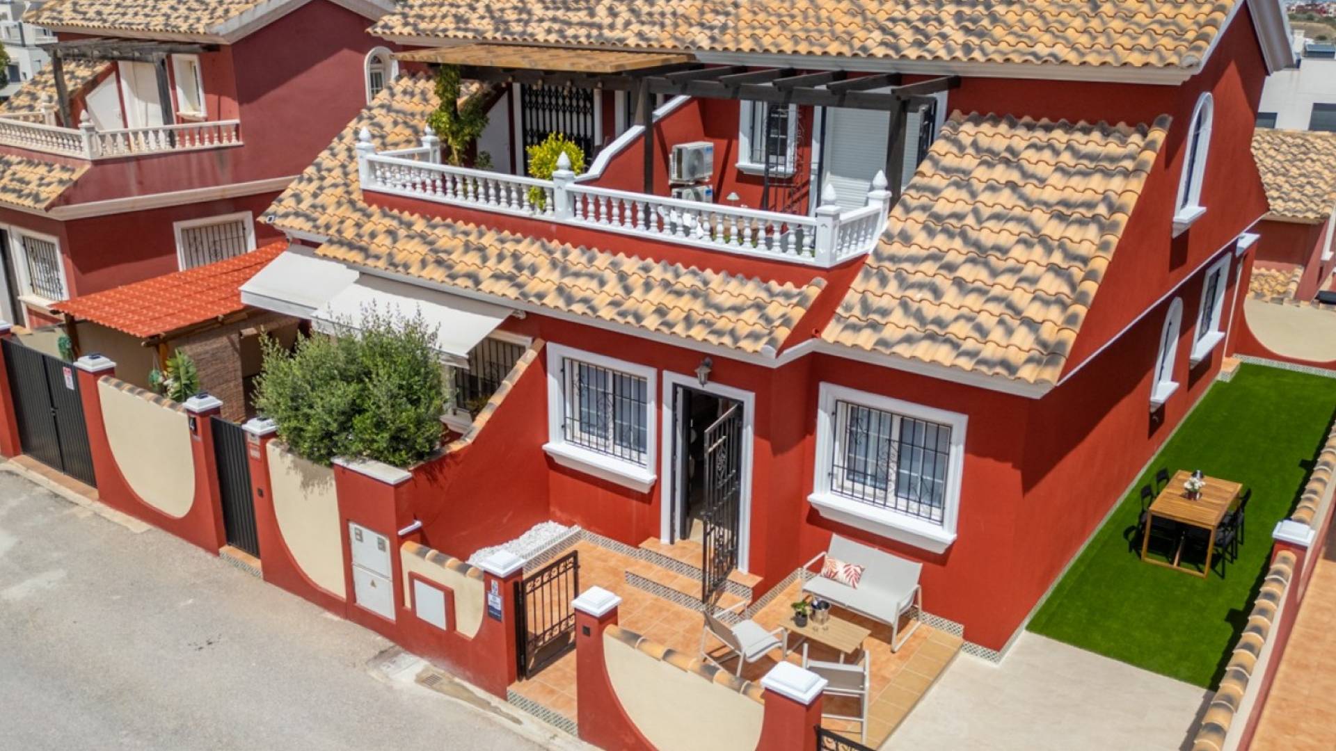Gebraucht - Unabhängige Villa - Orihuela Costa - Villamartín