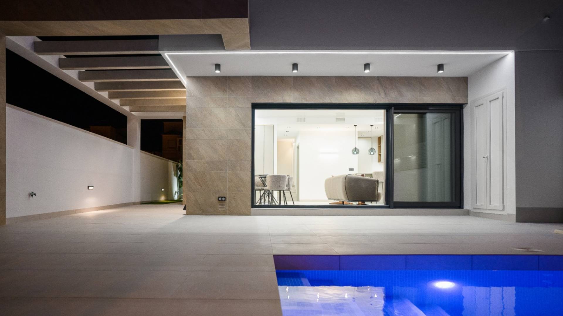 Gebraucht - Unabhängige Villa - San Miguel de Salinas - Blue Lagoon - El Galan