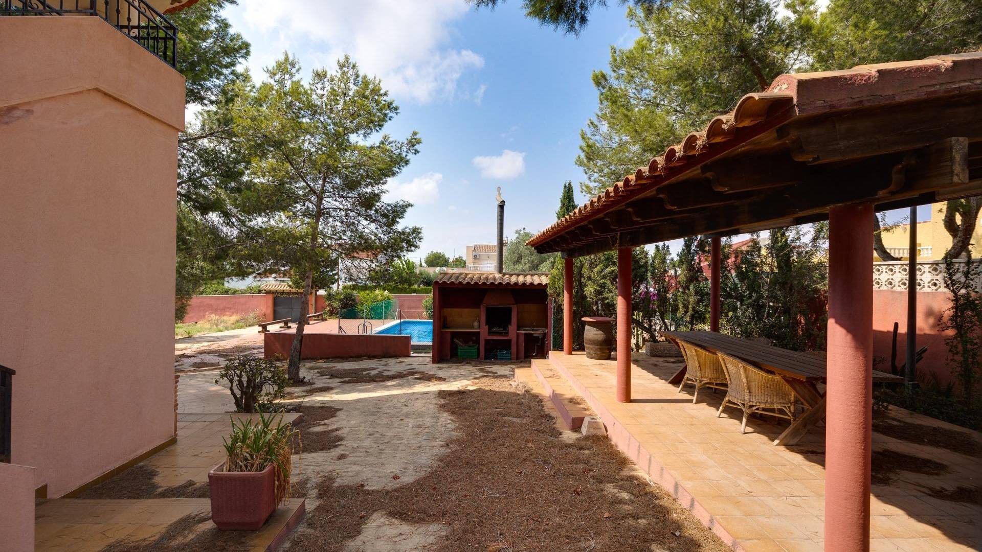 Gebraucht - Unabhängige Villa - San Miguel de Salinas - Ciudad de las comunicaciones