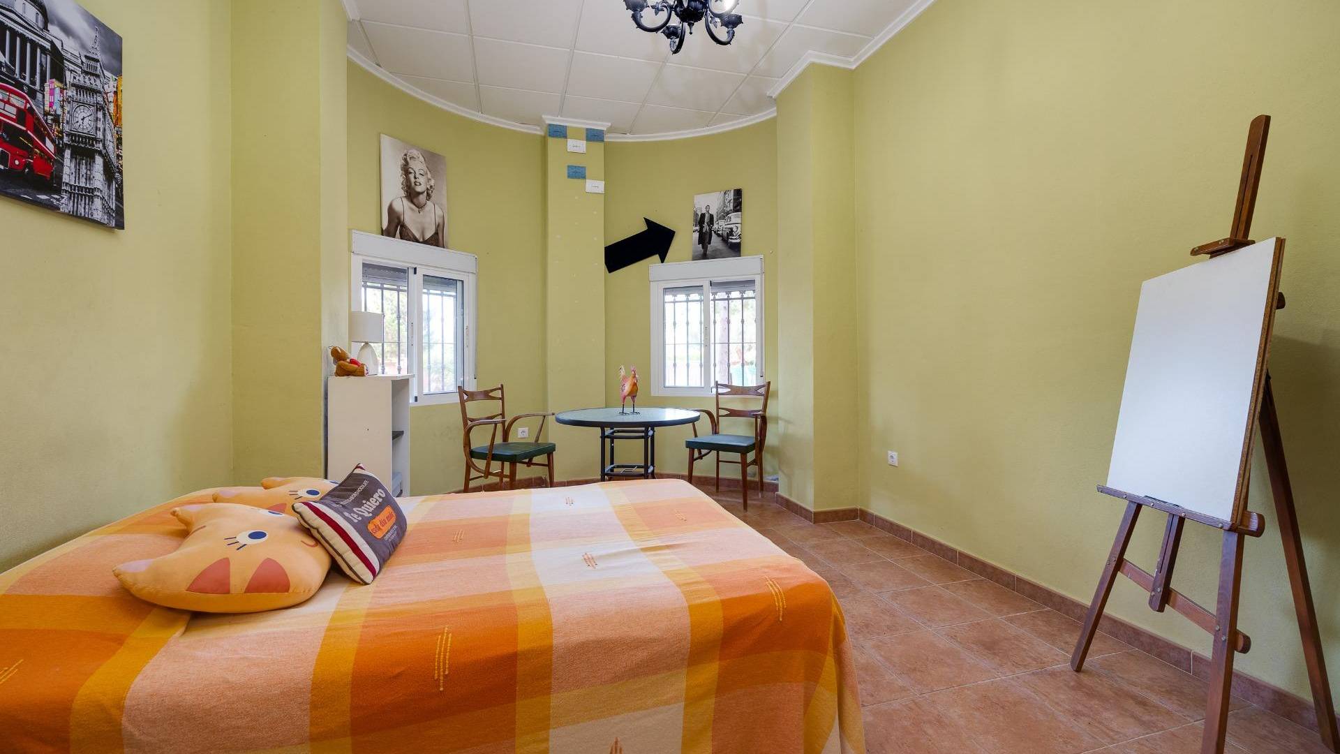 Gebraucht - Unabhängige Villa - San Miguel de Salinas - Ciudad de las comunicaciones