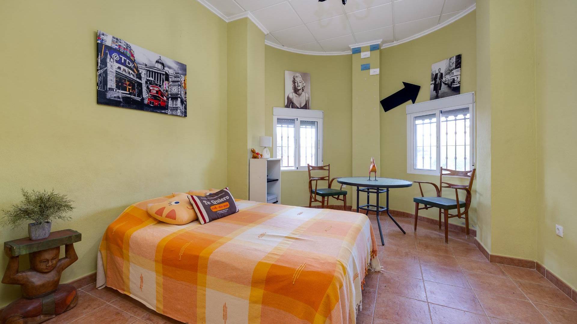 Gebraucht - Unabhängige Villa - San Miguel de Salinas - Ciudad de las comunicaciones