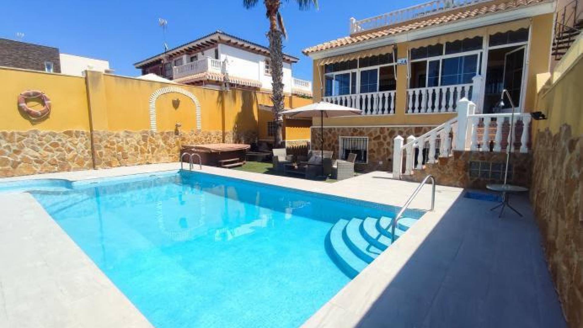 Gebraucht - Unabhängige Villa - Torrevieja - Aguas Nuevas