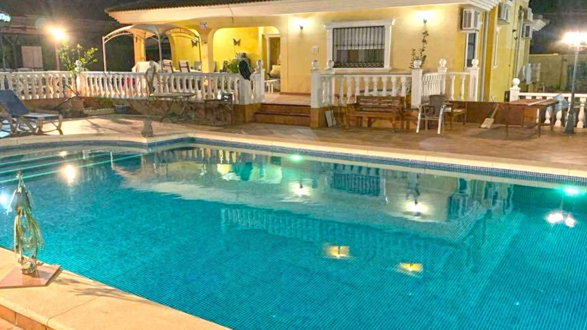 Gebraucht - Unabhängige Villa - Torrevieja - Los balcones