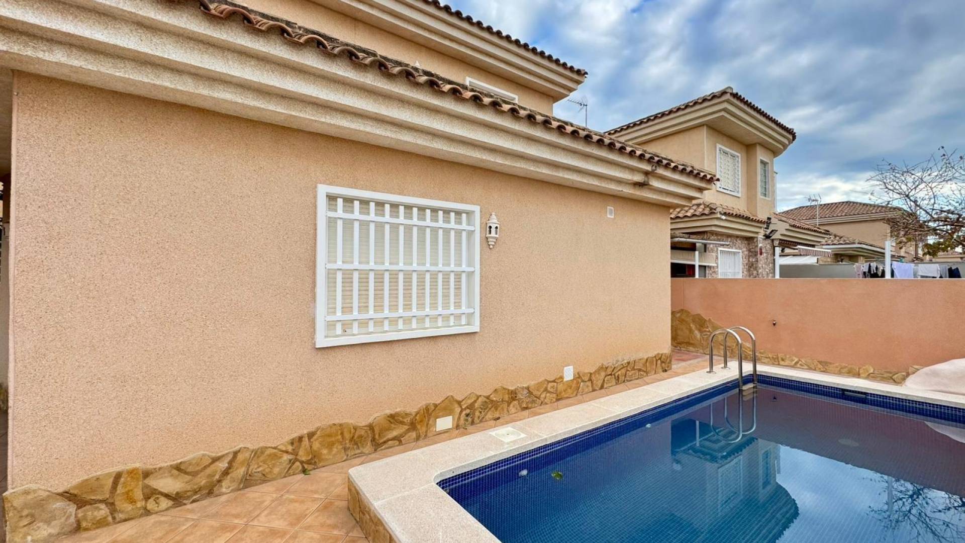 Gebraucht - Unabhängige Villa - Torrevieja - Los balcones