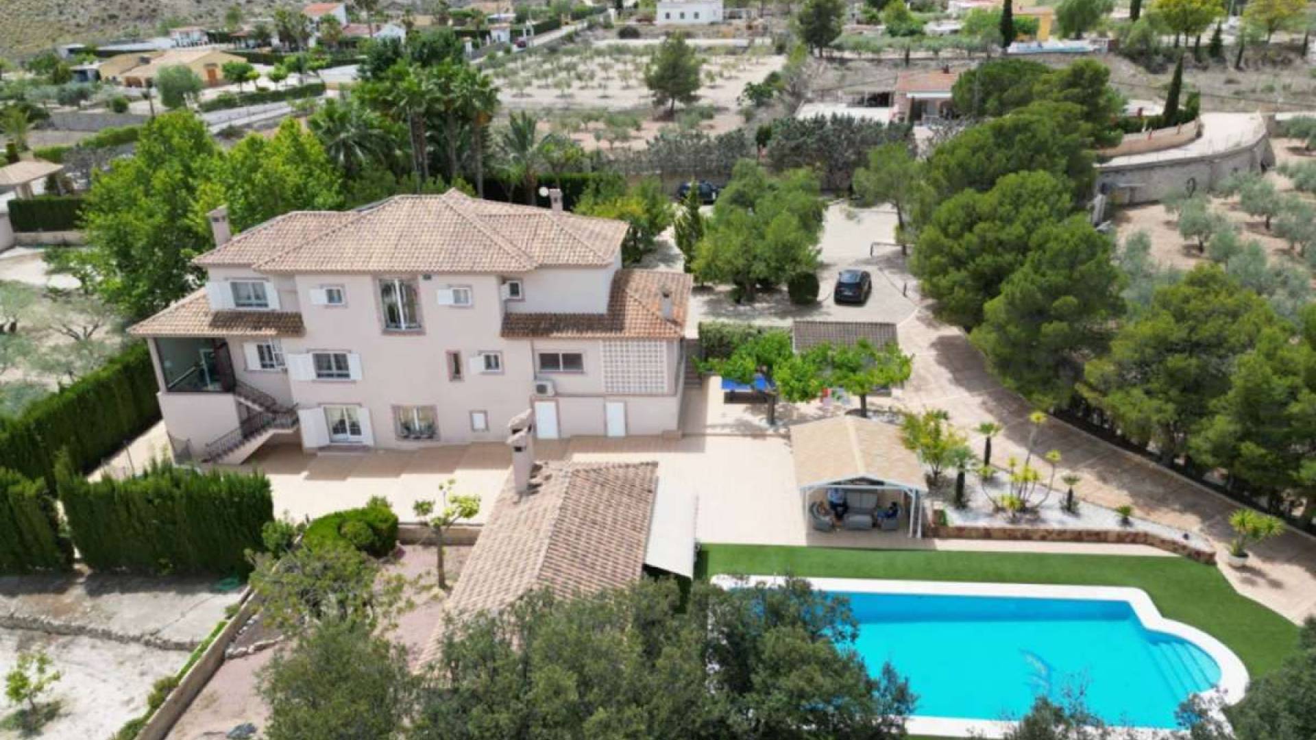 Gebraucht - Unabhängige Villa - 