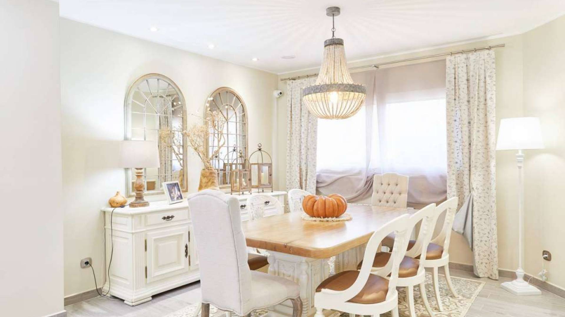 Gebraucht - Unabhängige Villa - 