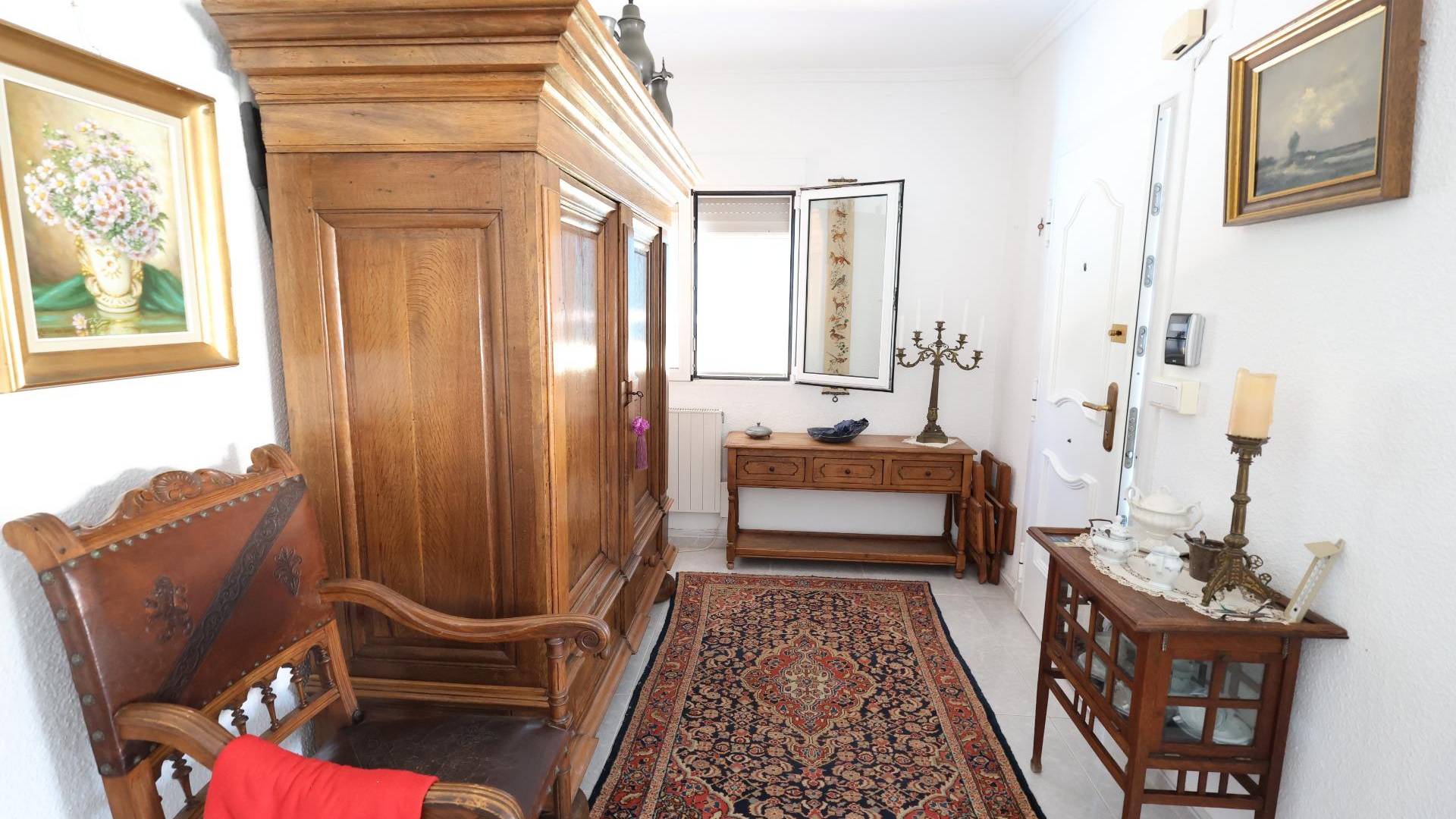 Gebraucht - Villa / Doppelhaushälfte - Torrevieja - Punta prima