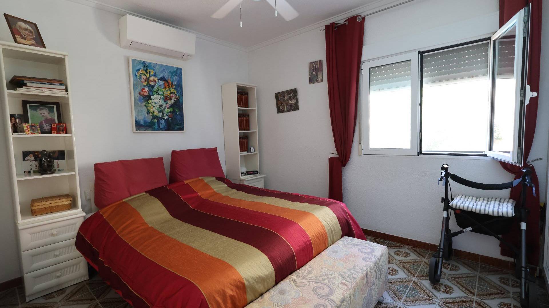 Gebraucht - Villa / Doppelhaushälfte - Torrevieja - Punta prima