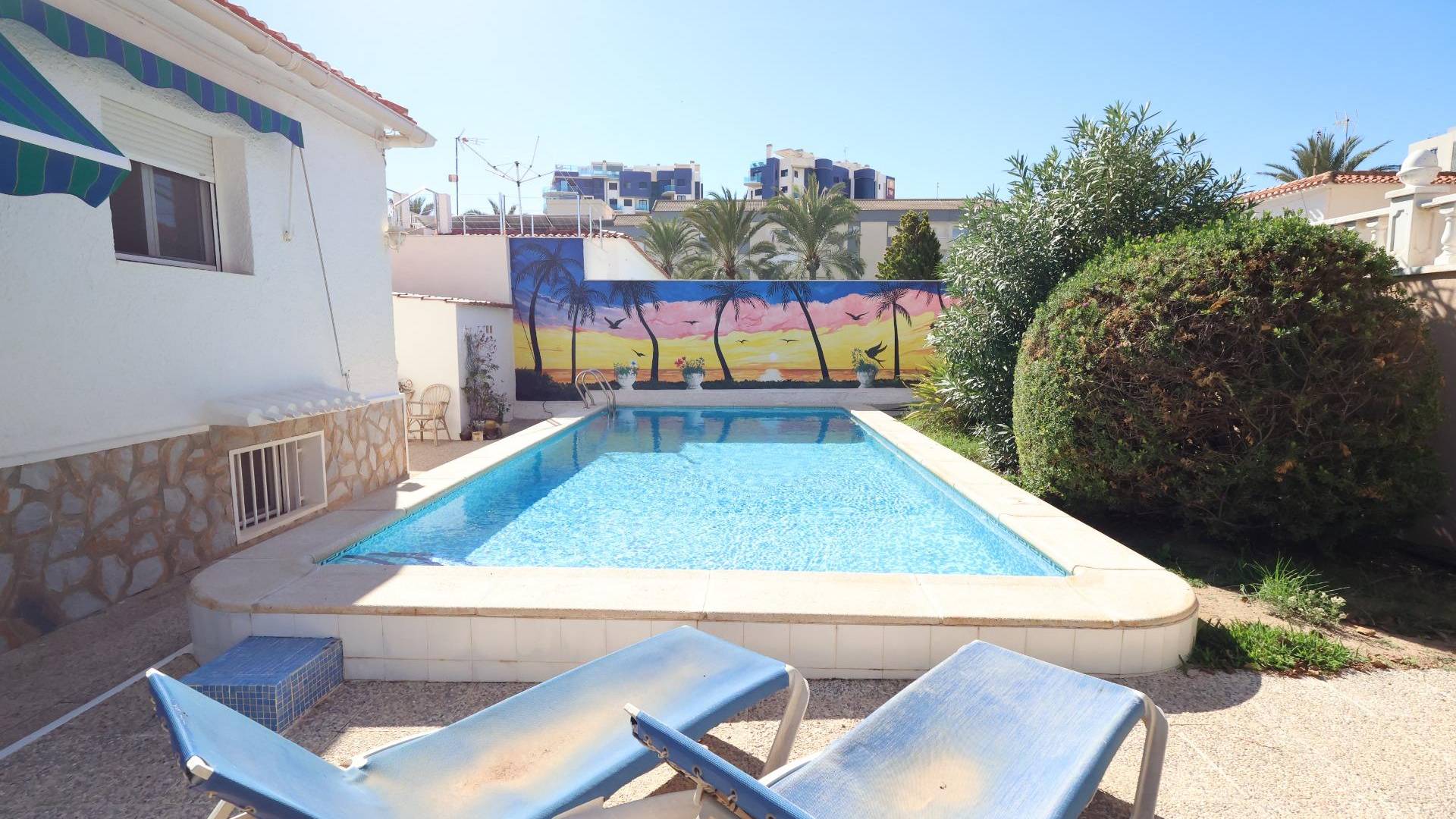 Gebraucht - Villa / Doppelhaushälfte - Torrevieja - Punta prima