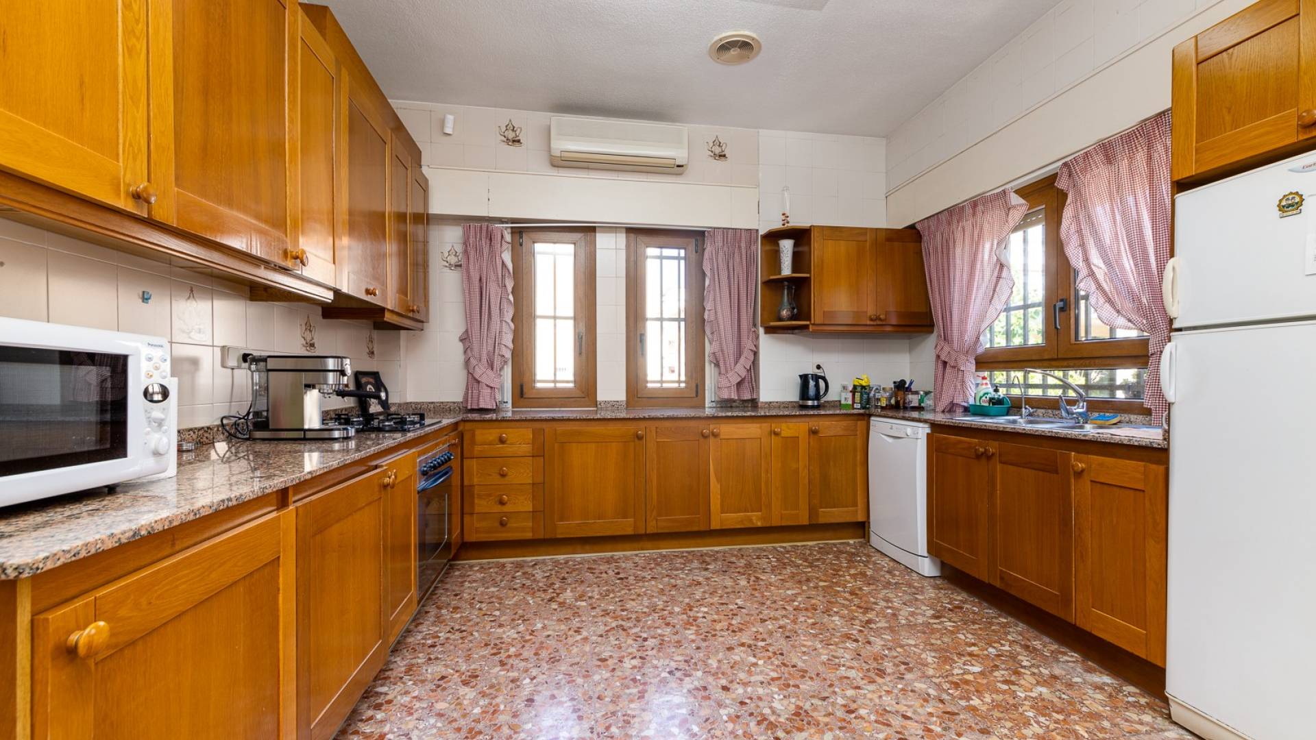 Gebraucht - Villa - freistehend - Torrevieja - La Mata