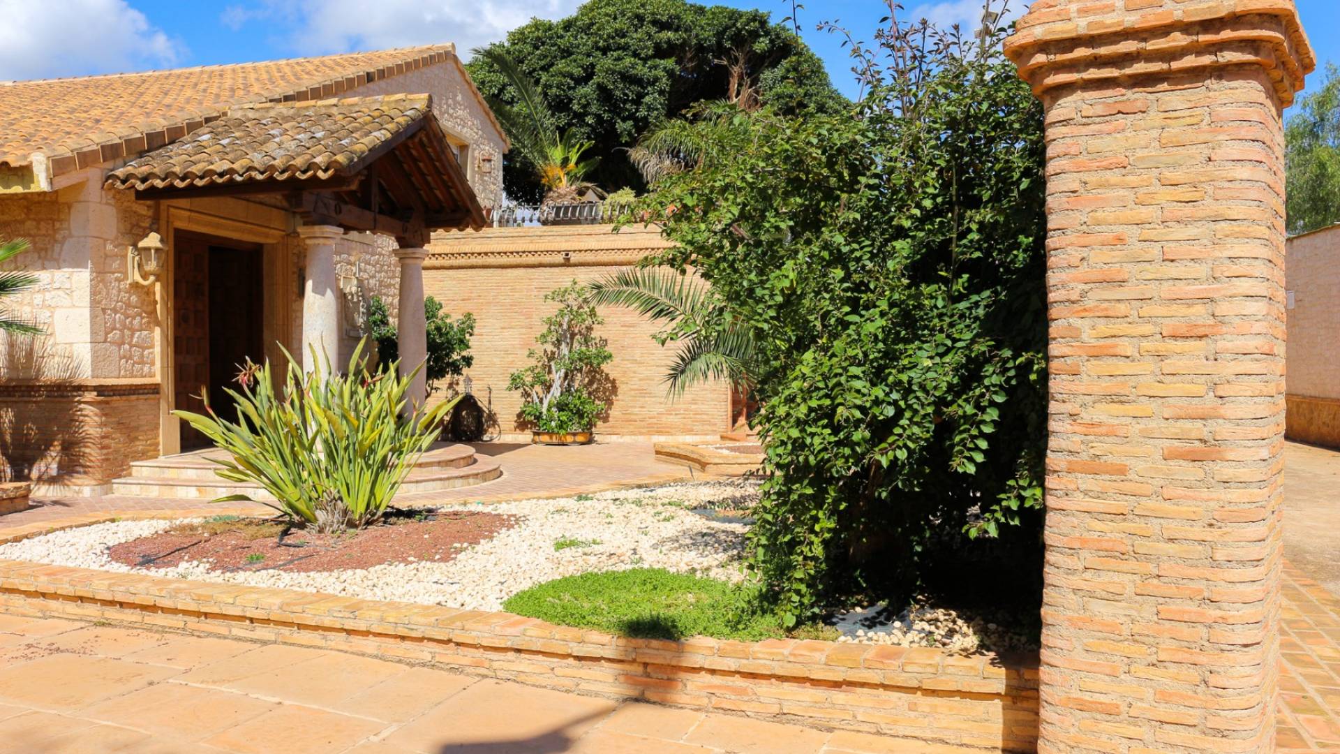 Gebraucht - Villa - Los Urrutias