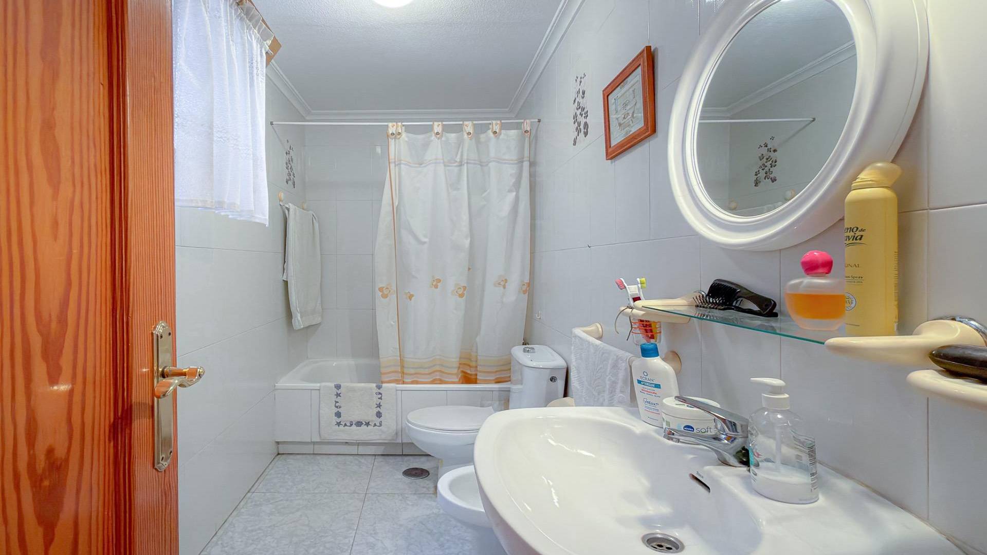 Gebraucht - Wohnung - Torrevieja - Playa de los Locos