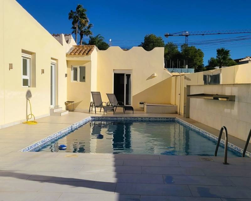 Halfvrijstaande villa · Tweedehands · Torrevieja · Los balcones