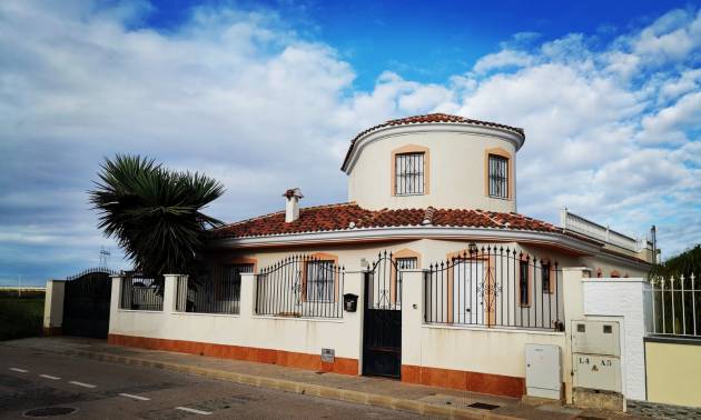 Independent villa - Second hand - Los Alcazares - Town