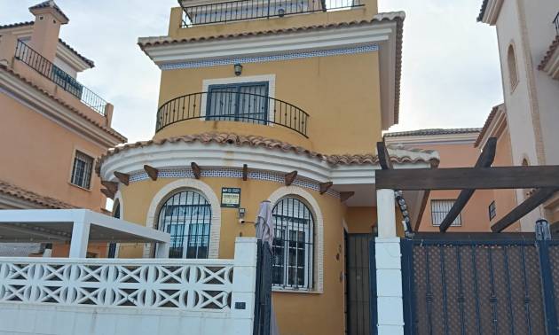 Independent villa - Second hand - Los Montesinos - La Herrada