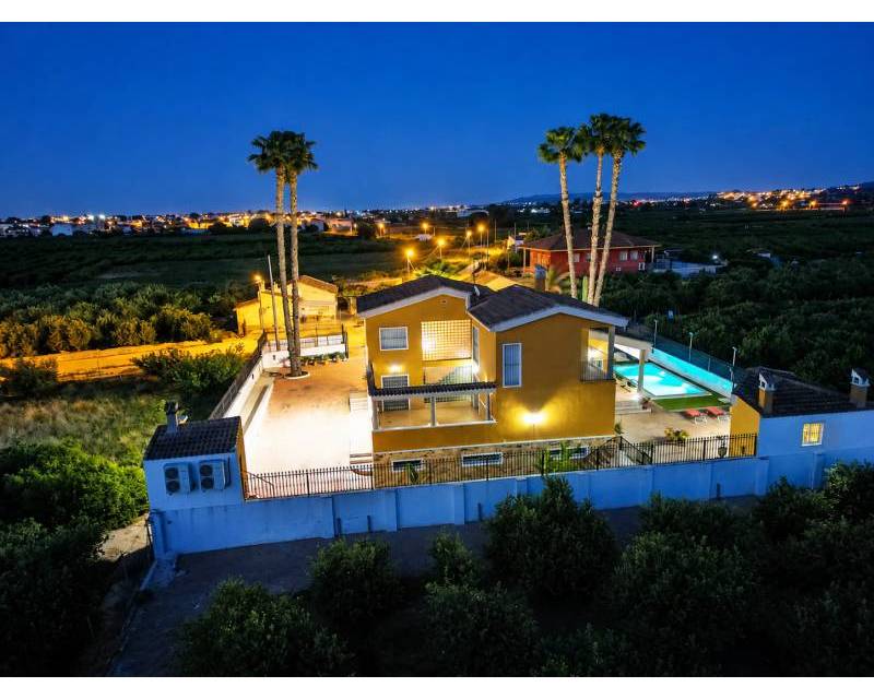 Independent villa · Second hand · Orihuela · CAMPO