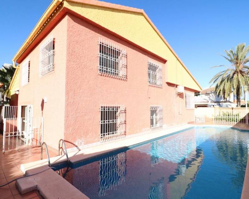 Independent villa · Second hand · Orihuela Costa · Cabo Roig
