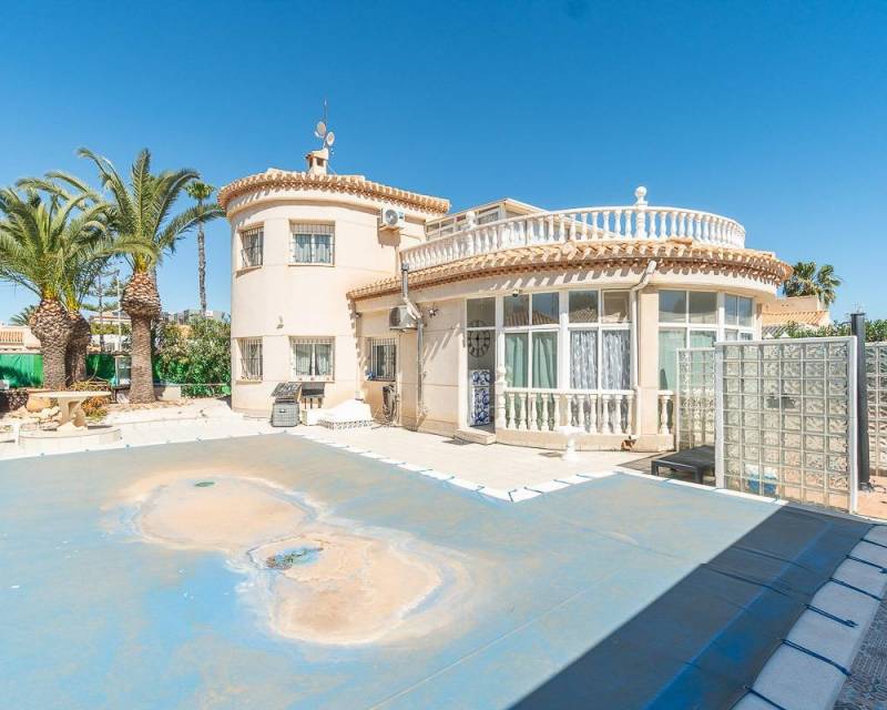 Independent villa · Second hand · Orihuela Costa · La Zenia