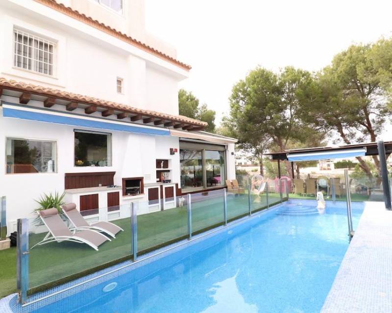 Independent villa · Second hand · Orihuela Costa · Montezenia