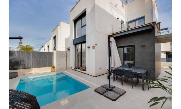 Independent villa - Second hand - Orihuela Costa - PAU 26