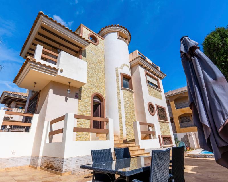 Independent villa · Second hand · Orihuela Costa · Villamartin